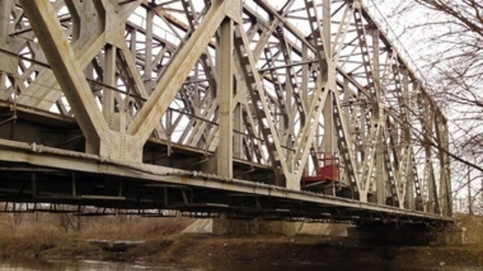 Неизвестные организовали уже несколько взрывов на железной дороге