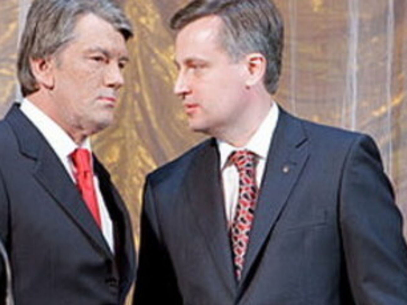 После попадания снаряда на территорию завода сотрудники решили вывезти с территории химикаты