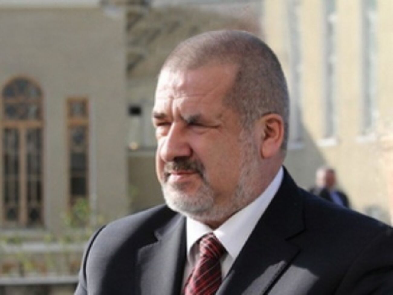 Рефату Чубарову запретили въезд в Крым на пять лет