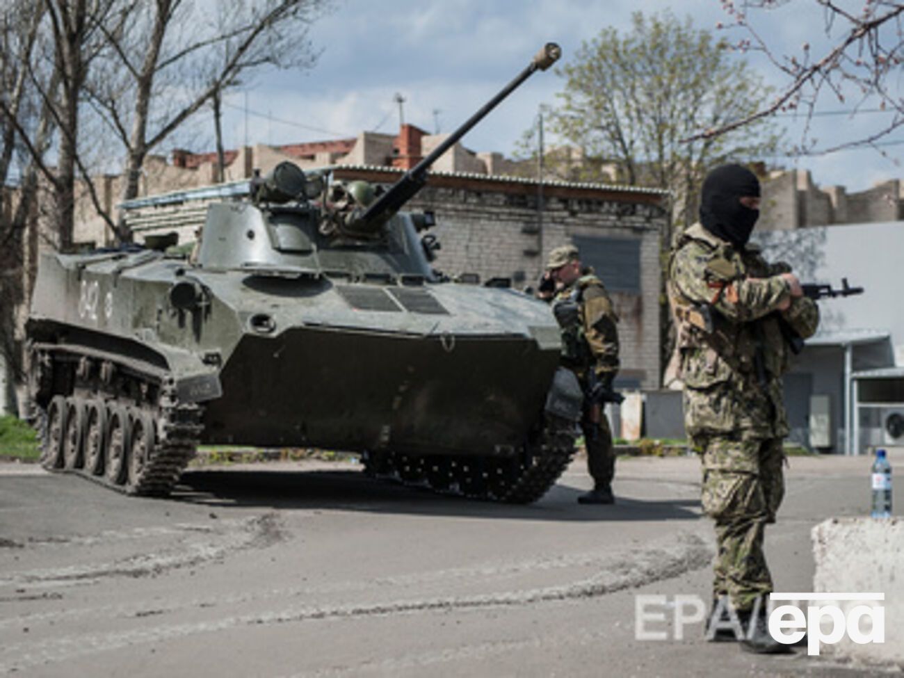 Российская боевая техника продолжает поступать вооруженным боевикам