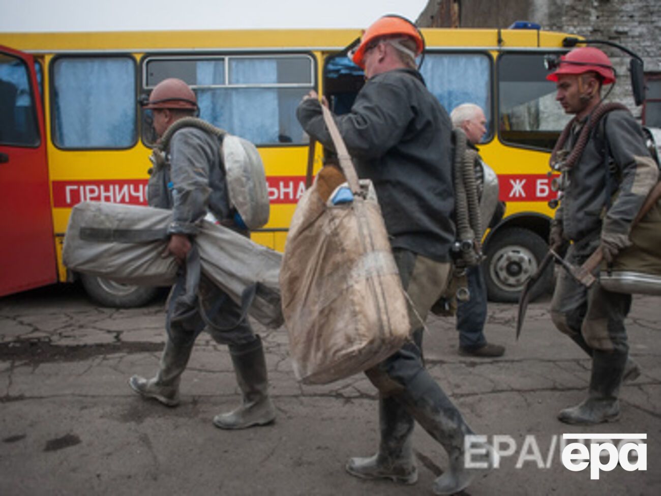 Приостановлена работа четырех шахт в Луганской области, на которых работают 4,5 тысячи человек