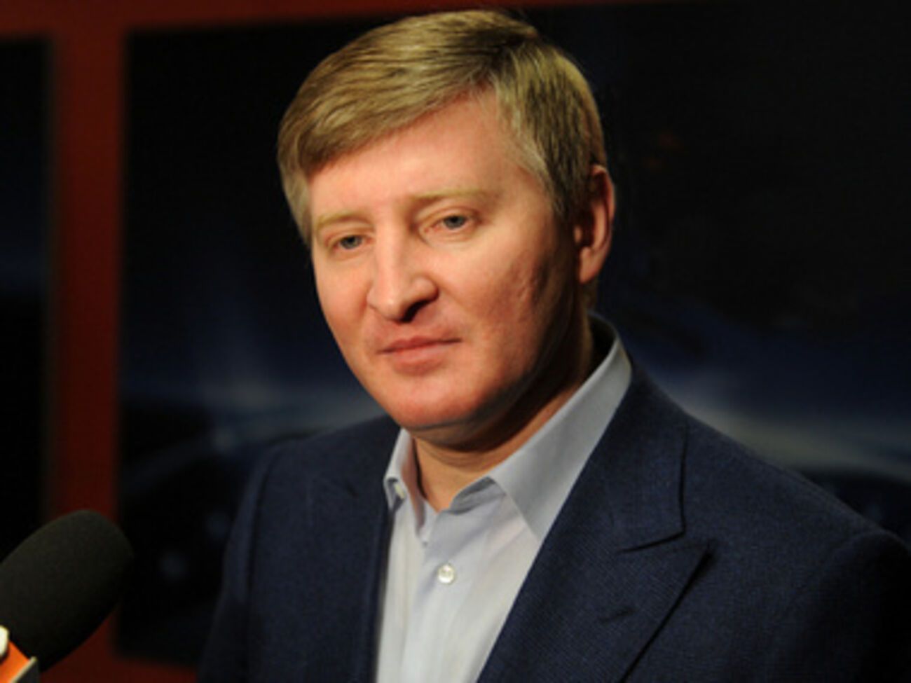 Ахметов опять призывает к миру на Донбассе