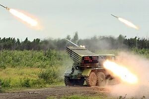 Ночью подразделения ВСУ были обстреляны из систем залпового огня БМ-21 "Град" со стороны границы Российской Федерации.