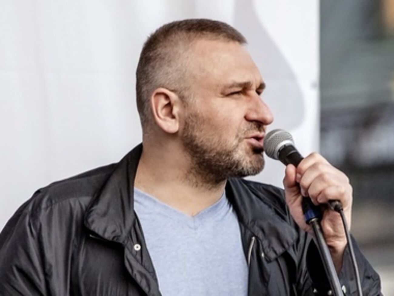 Есть серьезнейшие основания считать, что дело Надежды Савченко не может рассматриваться на территории России, считает адвокат.