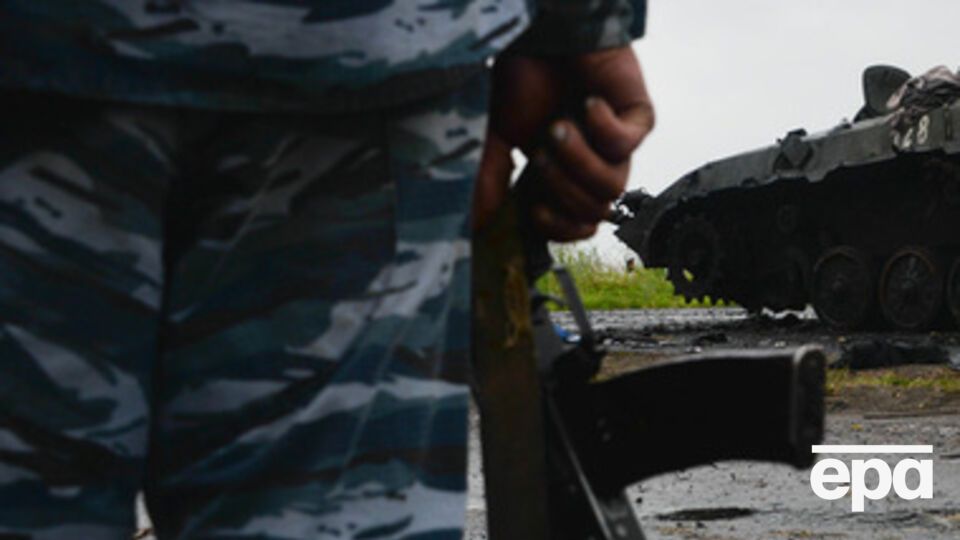 В районе Зеленополья идут бои, правительственные войска находятся под сильным обстрелом.