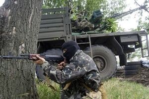 Террористы обстреливают из артиллерии жилые районы пригородов Донецка