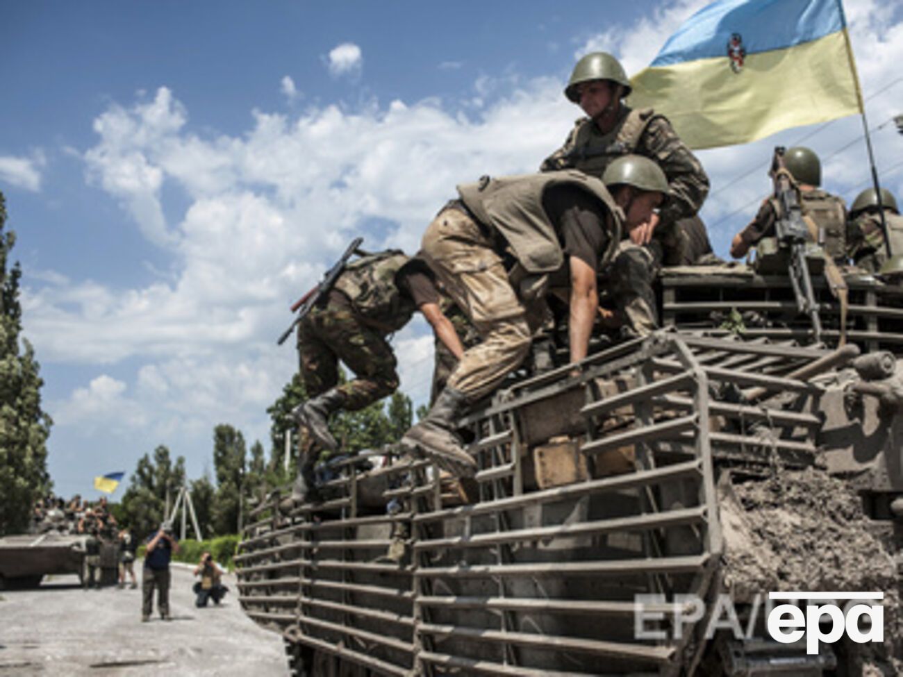 Бойцы жалуются, что бронежилетов не хватает