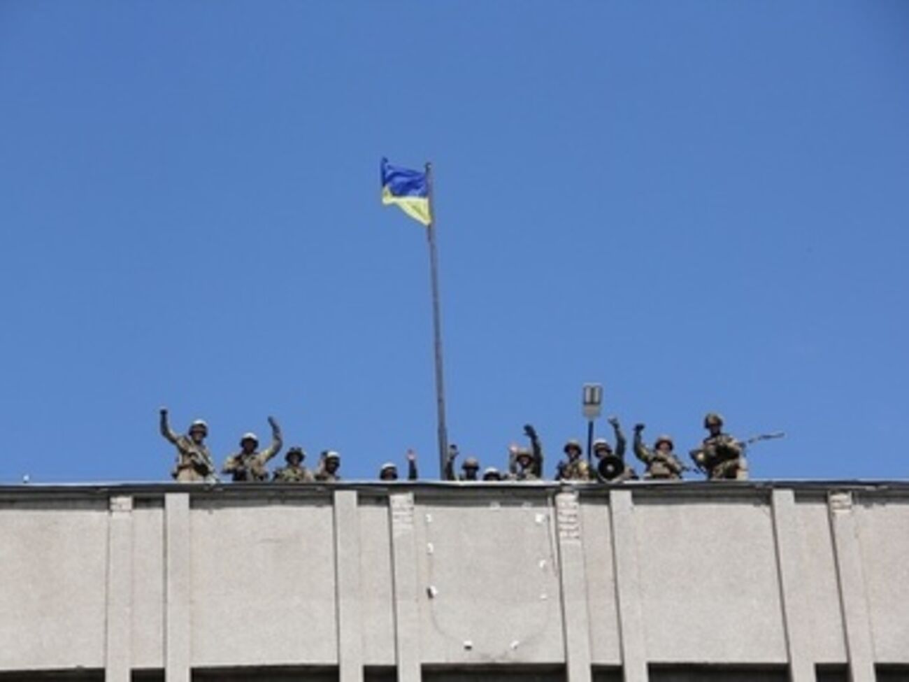 Боевики не смогли активировать взрывные устройства, так как в Славянске не работала мобильная связь