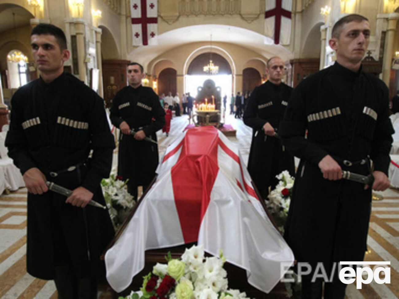 Эдуарда Шеварднадзе похоронили в Тбилиси