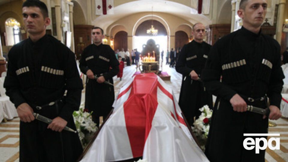 Эдуарда Шеварднадзе похоронили в Тбилиси