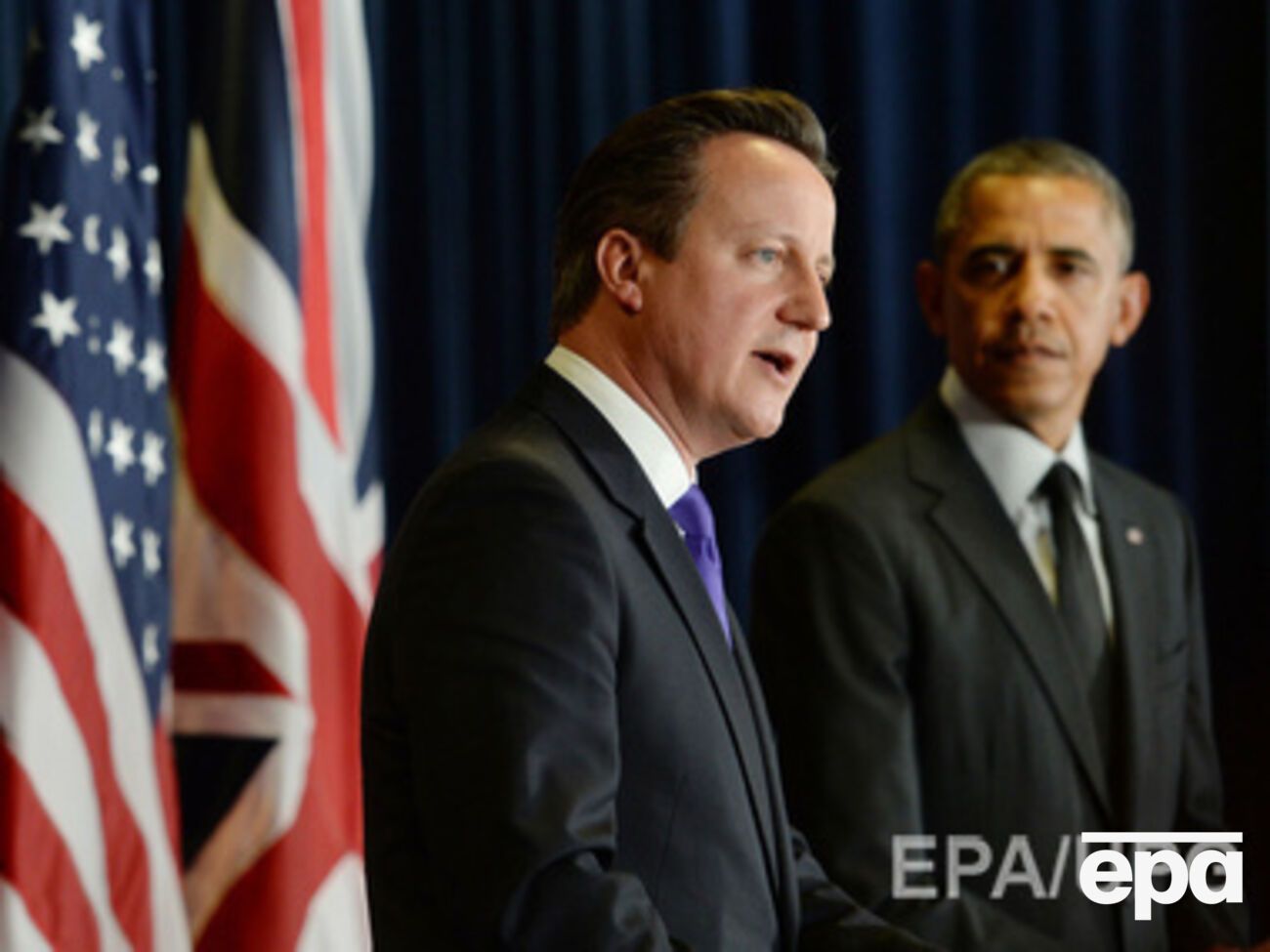 Обама и Кэмерон обсудили по телефону ситуацию в Украине