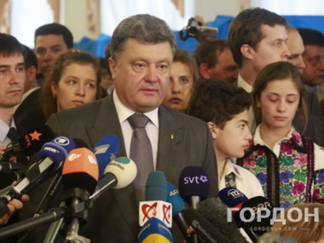 В указе Петра Порошенко отмечается, что схему распределения обязанностей между руководством администрации утверждает ее глава