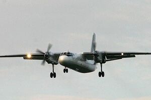 Экипаж самолета успел покинуть борт, сообщает источник