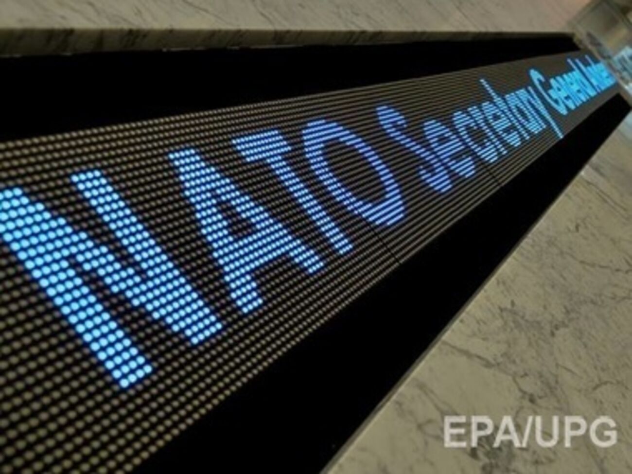 НАТО фиксирует скопление российских войск на границе с Украиной