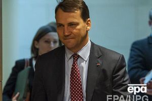 В Польше с тревогой наблюдают за событиями на Донбассе, заявил Сикорский