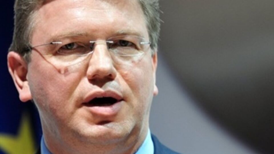 Фюле обеспокоен информацией о российской военной технике на востоке Украины