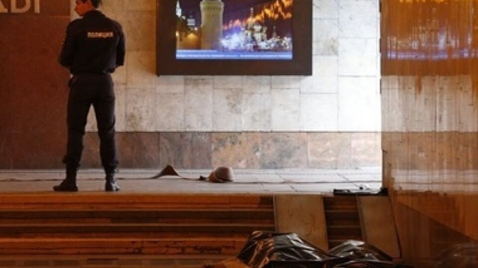 В результате аварии в метро Москвы погибли по крайней мере 16 человек