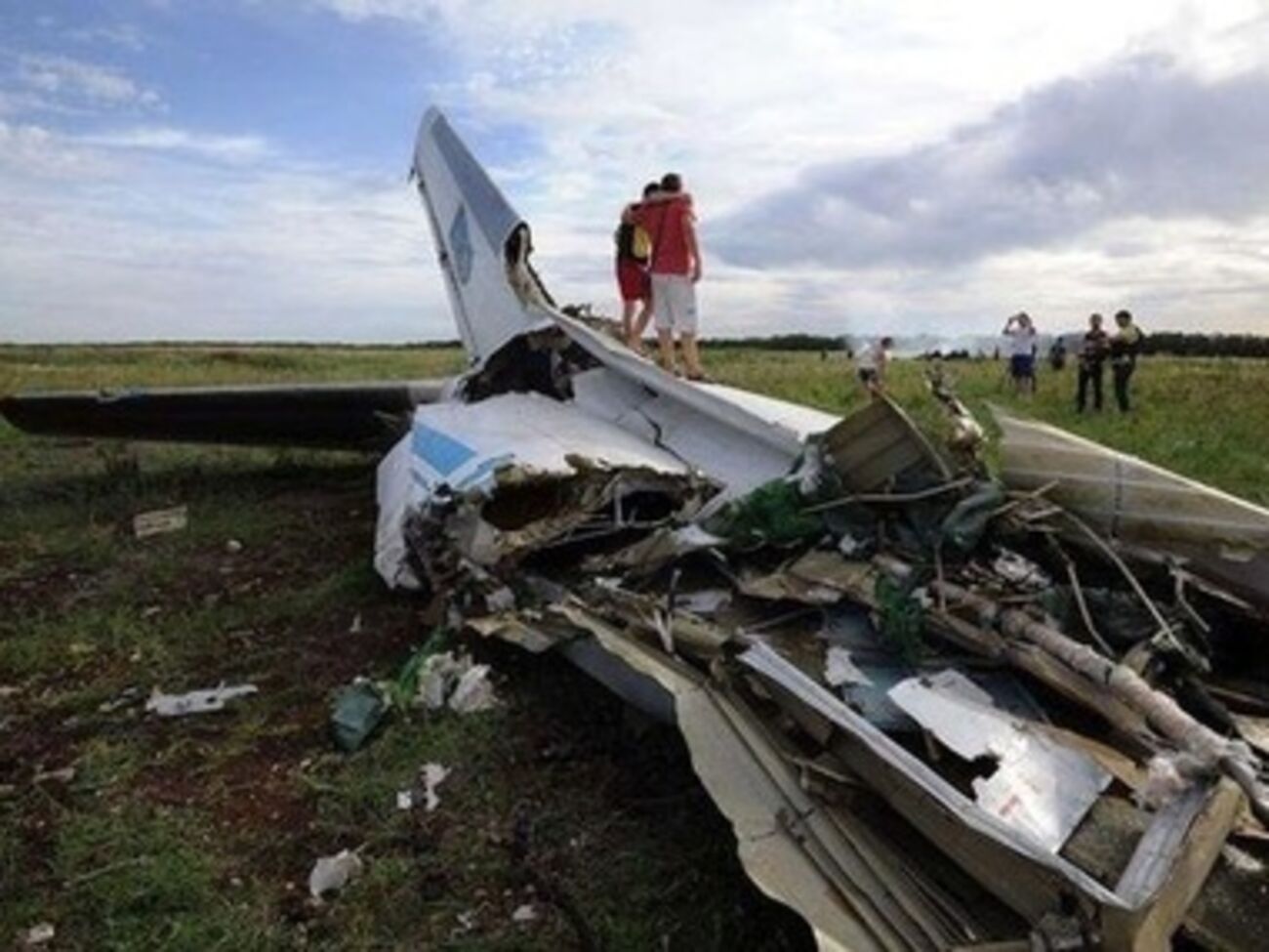 Самолет потерпел крушение&nbsp;рядом с селами Большой Суходол и Давыдо-Никольское Краснодонского района Луганской области&nbsp;