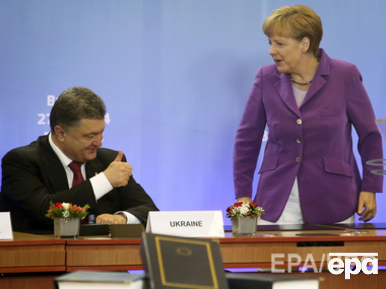 Порошенко и Меркель&nbsp;обсудили возможность продолжения переговоров в формате "нормандской четверки": Германия, Франция, Украина, Россия