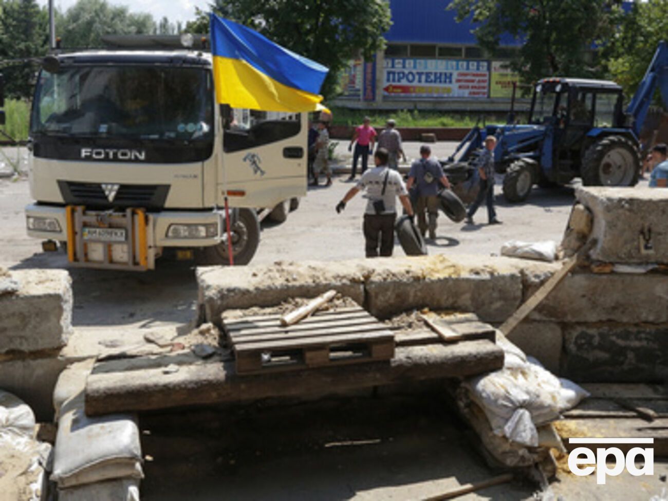 Силы АТО помогают восстанавливать местную инфраструктуру