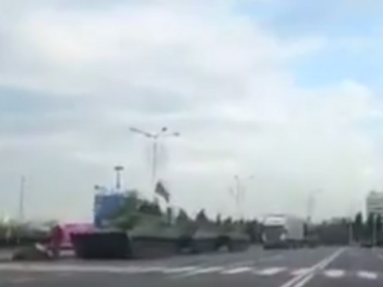 На "Донбасс-арене" теперь военная техника