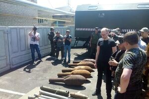 Яценюк посетил Славянск. Фоторепортаж