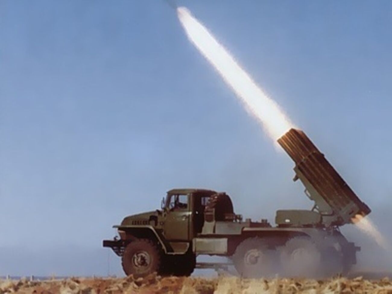 Видео обстрела обнародовали разные пользователи YouTube