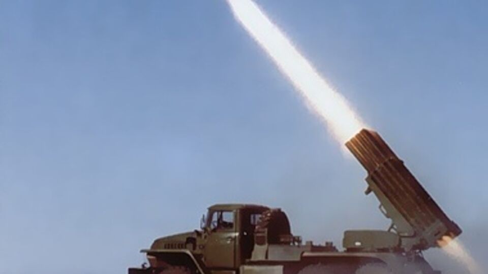 Видео обстрела обнародовали разные пользователи YouTube