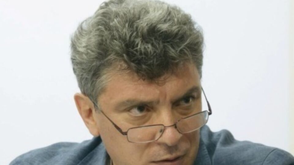 Немцов: Новые санкции могут дестабилизировать банковскую систему РФ и привести к девальвации рубля