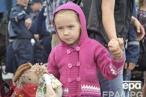 Люди продолжают покидать кризисные регионы Украины
