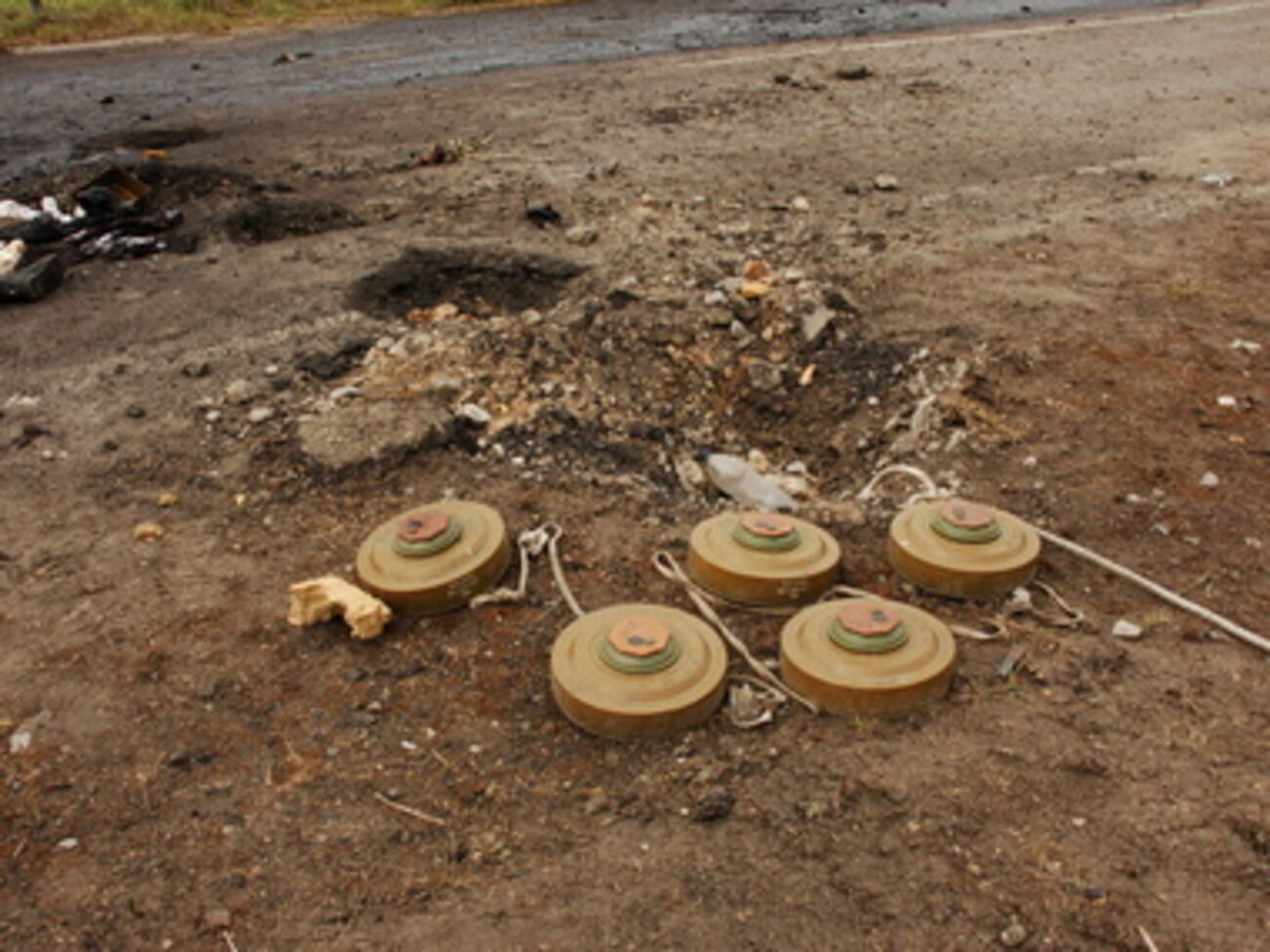 В Славянске обезвреживают мины