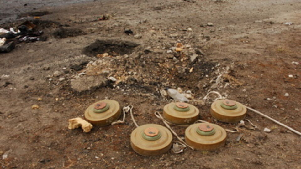 В Славянске обезвреживают мины