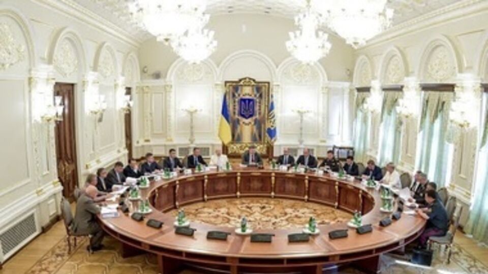 Заседание СНБО возглавляет Петр Порошенко