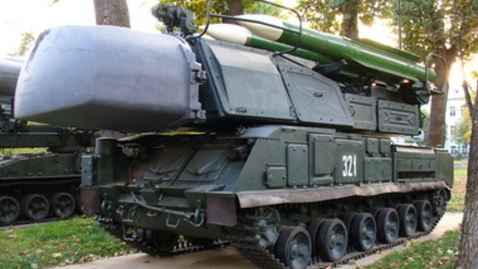 Зенитный ракетный комплекс "Бук" позволяет сбивать самолеты на высоте до 18 км