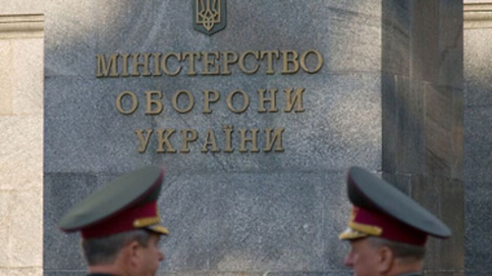 В Минобороны заявили, что на территории части остались только непригодные к использованию машины