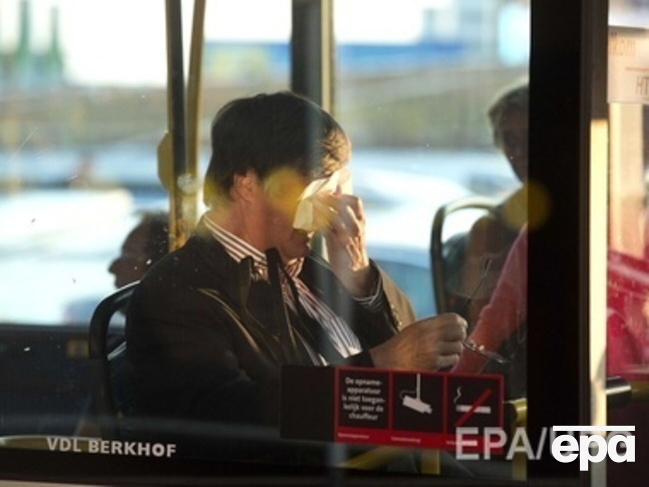 В авиакатастрофе погибли 280 взрослых пассажиров, трое младенцев и 15 членов экипажа