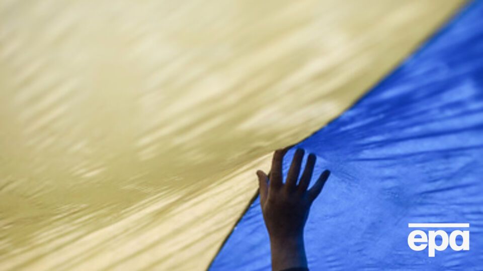 Флаг провисел над Ялтой не больше получаса