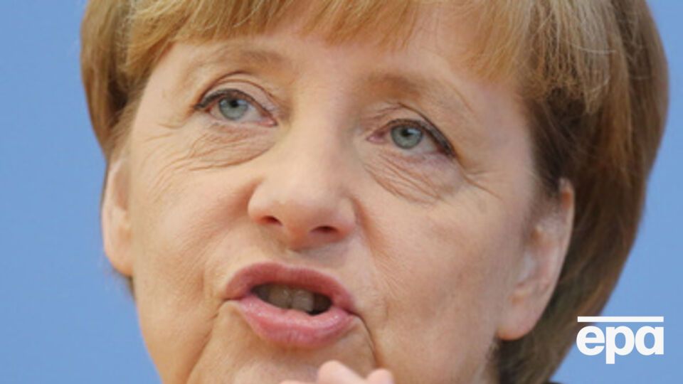 Меркель также отметила важность установления перемирия на востоке Украины