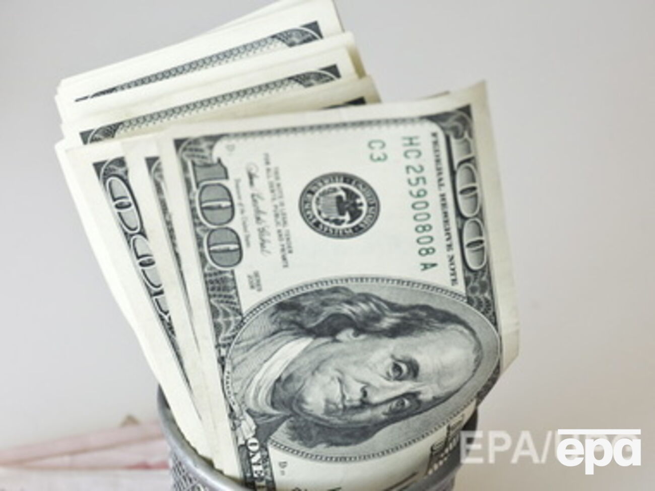 Доллар в последнее время