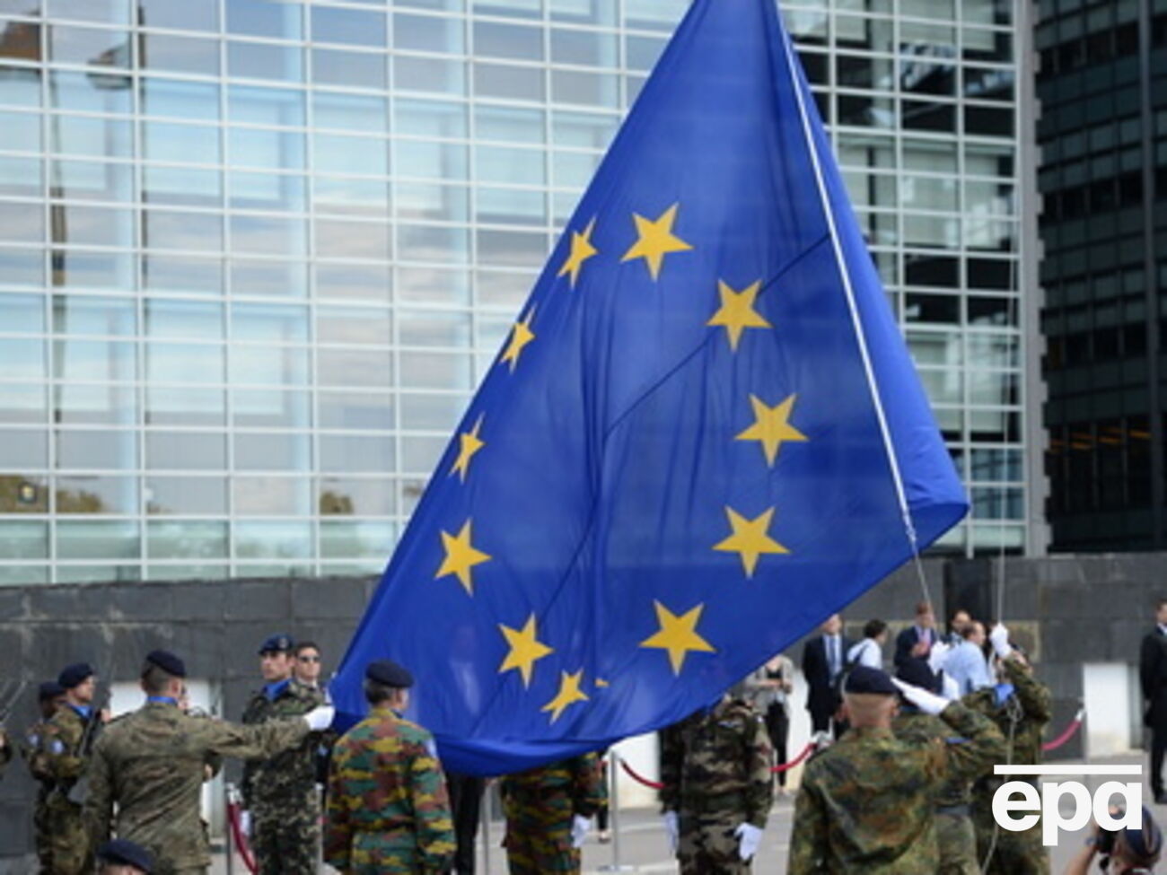 ЕС ранее заморозил активы&lt