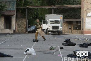 Ночью боевики трижды обстреляли аэропорт и блокпосты в Луганске