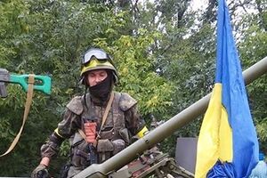 Украинские силовики наступают на позиции террористов возле Луганска