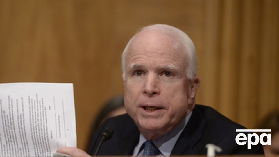 Маккейн считает, что США и Европа после крушения рейса MH-17 должны ввести более жесткие санкции против России