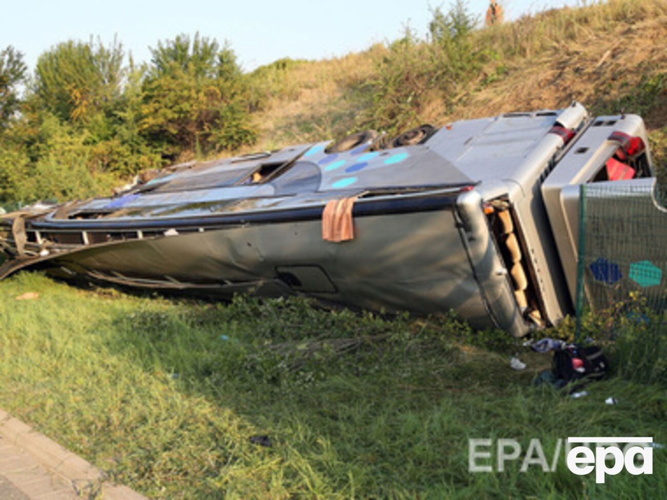В украинском автобусе только некоторые пассажиры получили легкие травмы