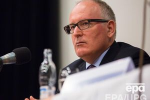 Мы шокированы новостями о том, что тела могут перемещать с места на место, сказал Тиммерманс.