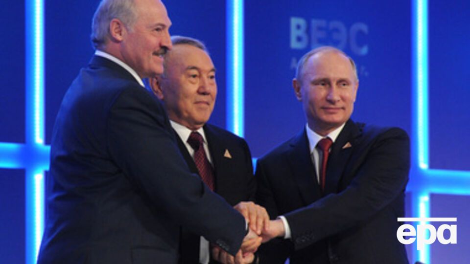 В ТС идет борьба между Путиным с одной стороны и Лукашенко и Назарбаевым с другой, считают эксперты