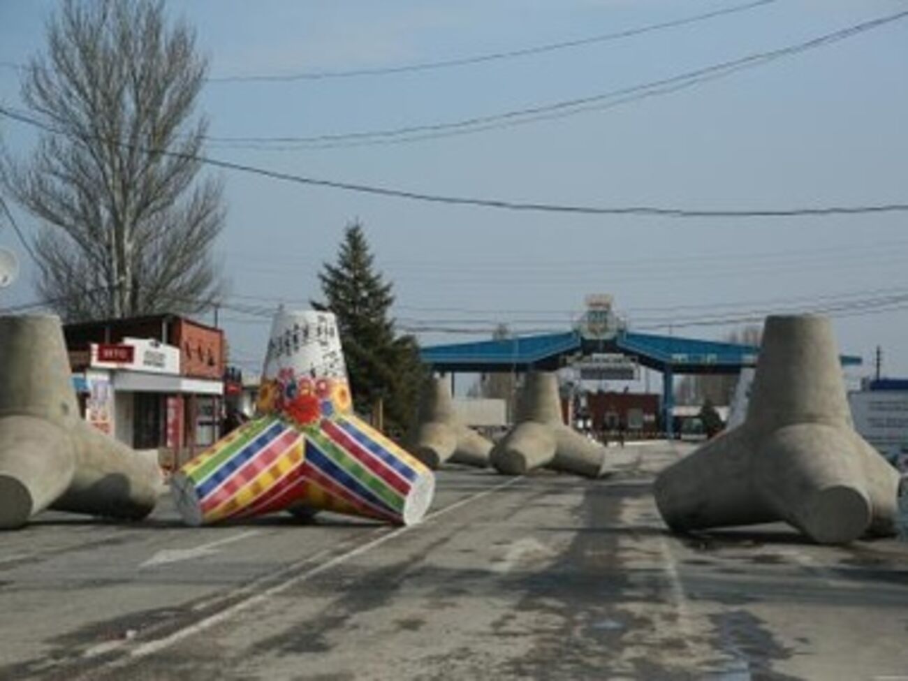 Четверо пограничников ранены