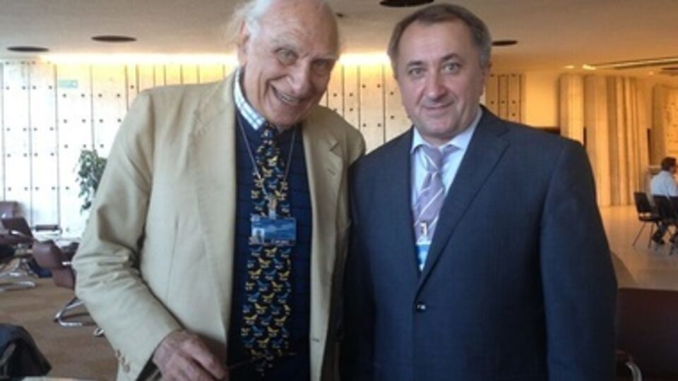 Богдан Данилишин (справа) на встрече в рамках 24 сессии ООН в Женеве. Сентябрь 2013 года