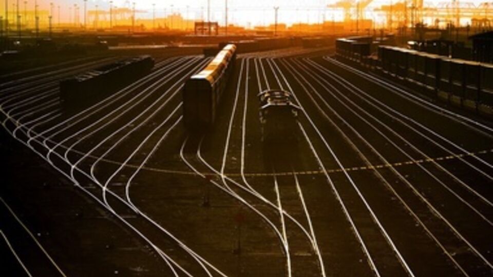 Боевики подрывают отдельные участки Донецкой железной дороги