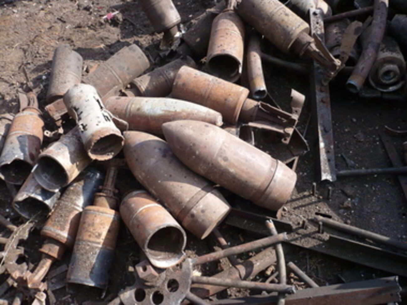 Украинские силовики используют запрещенное оружие, заявили в МИД РФ